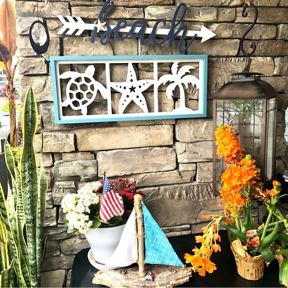 New! Beach 2-Piece Turtle Starfish Palm Tree Wood Signs - Picture 2 of 4